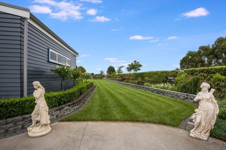 Photo of property in 342a Tararua Road, Levin, 5571