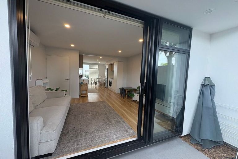 Photo of property in 5/10 New Brighton Road, Shirley, Christchurch, 8061