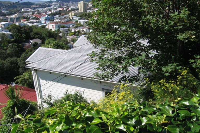 Photo of property in 48b Devon Street, Aro Valley, Wellington, 6021