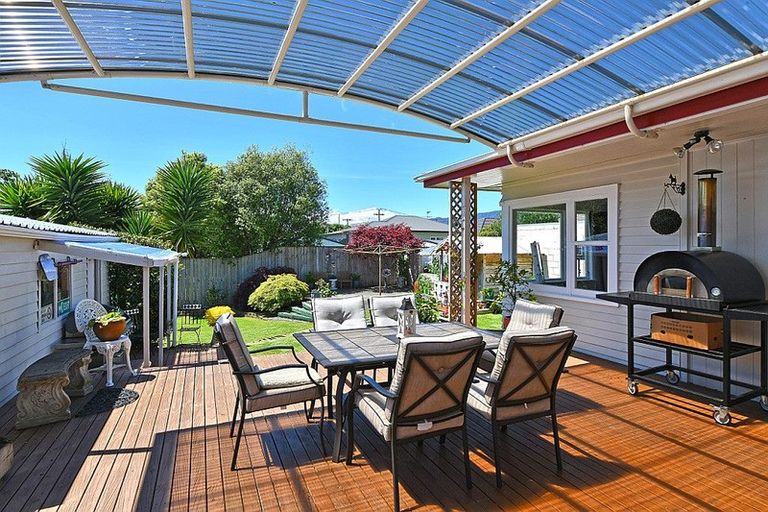 Photo of property in 5 Beth Street, Trentham, Upper Hutt, 5018