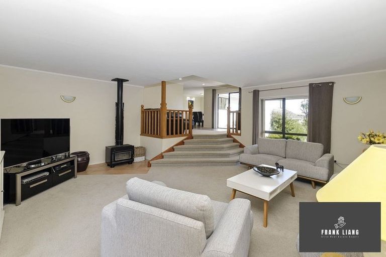 Photo of property in 6 Picasso Drive, West Harbour, Auckland, 0618