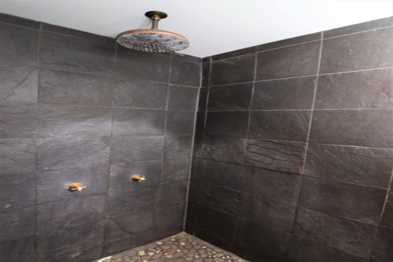 Photo of property in 98 Somerfield Street, Somerfield, Christchurch, 8024