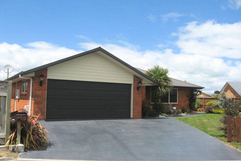 Photo of property in 39 Oaklands Drive, Cambridge, 3434