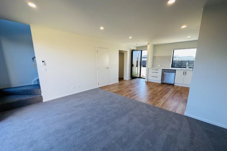 Photo of property in 7/9 Marcroft Street, Woolston, Christchurch, 8062
