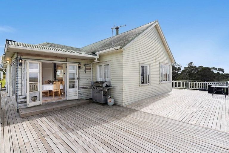 Photo of property in 733b Ridge Road, Riverhead, 0793