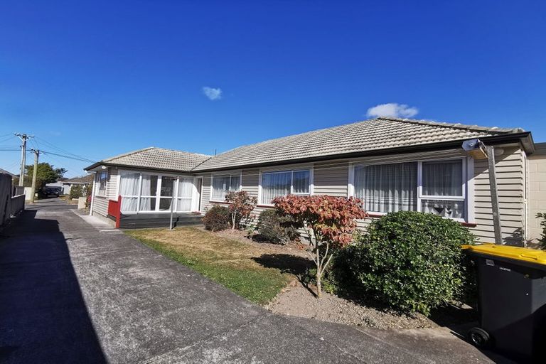 Photo of property in 2/11 Manor Place, Bryndwr, Christchurch, 8053