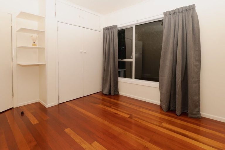 Photo of property in 2/164 Forrest Hill Road, Forrest Hill, Auckland, 0620