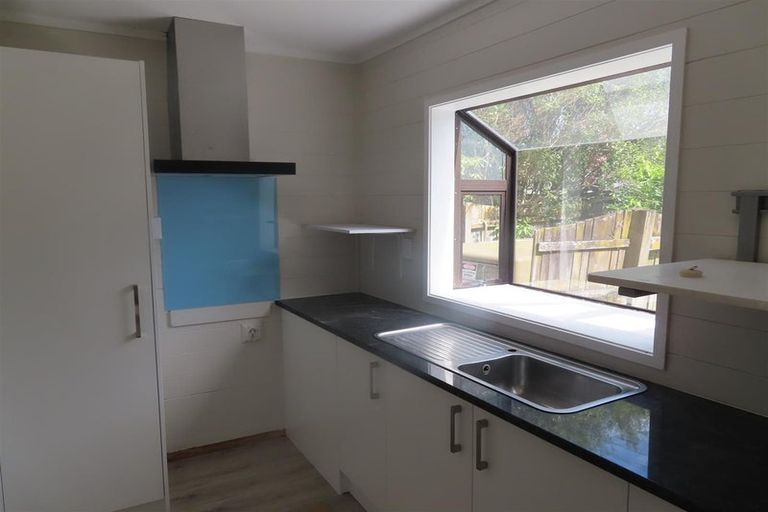 Photo of property in 187 Pigeon Mountain Road, Half Moon Bay, Auckland, 2012