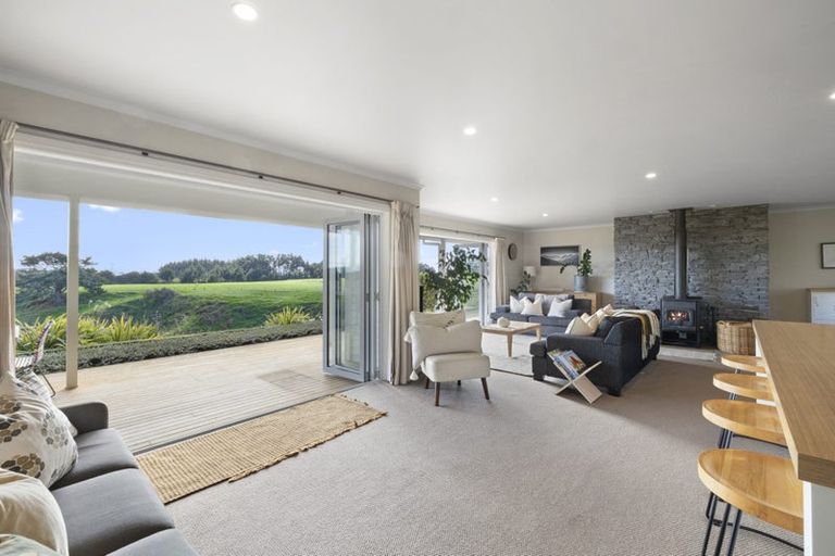 Photo of property in 167 Henwood Road, Paraite, New Plymouth, 4372