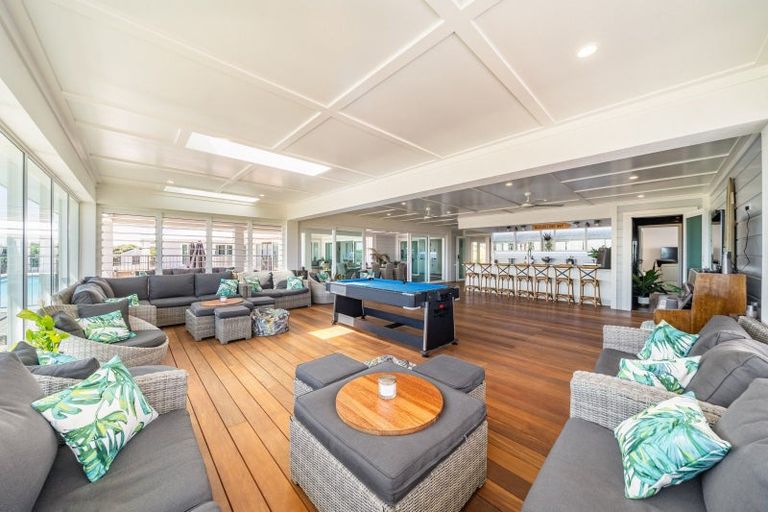 Photo of property in 87 Rutherford Drive, Waikanae Beach, Waikanae, 5036