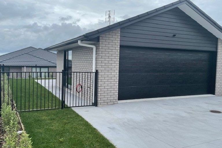 Photo of property in 4 Tangata Way, Omokoroa, 3114