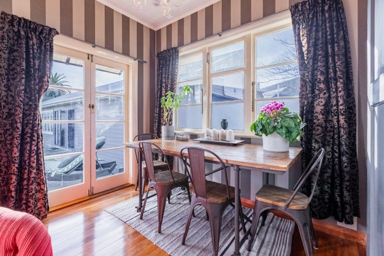 Photo of property in 79 Latham Street, Marewa, Napier, 4110