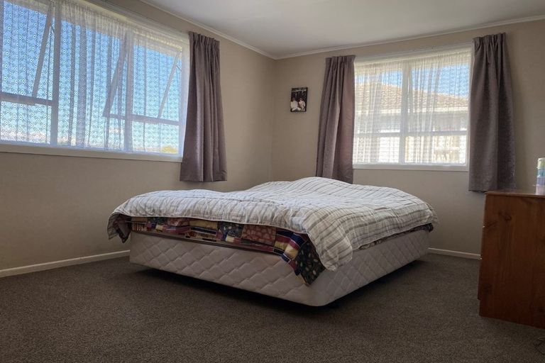 Photo of property in 37 Desert Gold Street, Ascot Park, Porirua, 5024