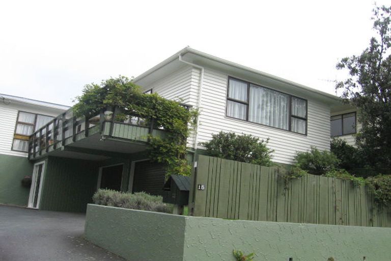 Photo of property in 15 Redwood Avenue, Tawa, Wellington, 5028