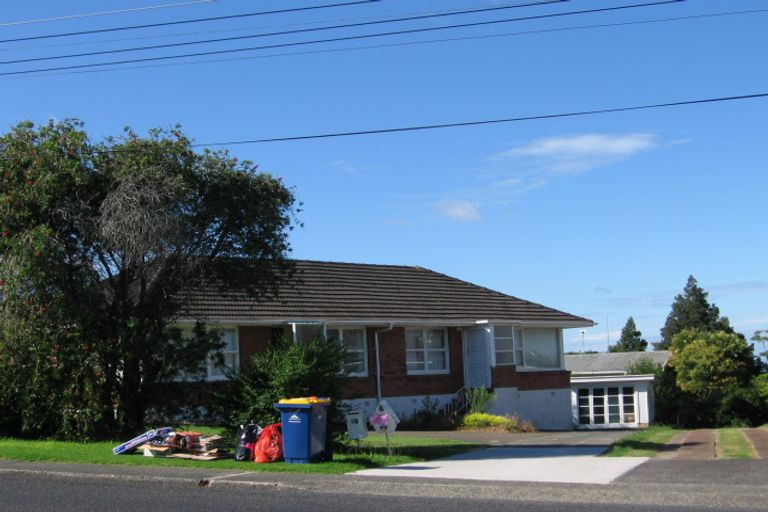 Photo of property in 2/31 Exmouth Road, Northcote, Auckland, 0627