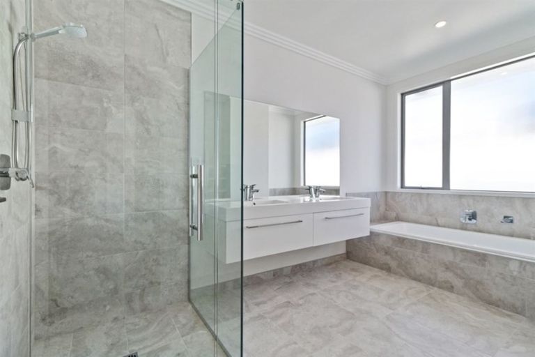 Photo of property in 1 Charlotte Drive, Omokoroa, 3114