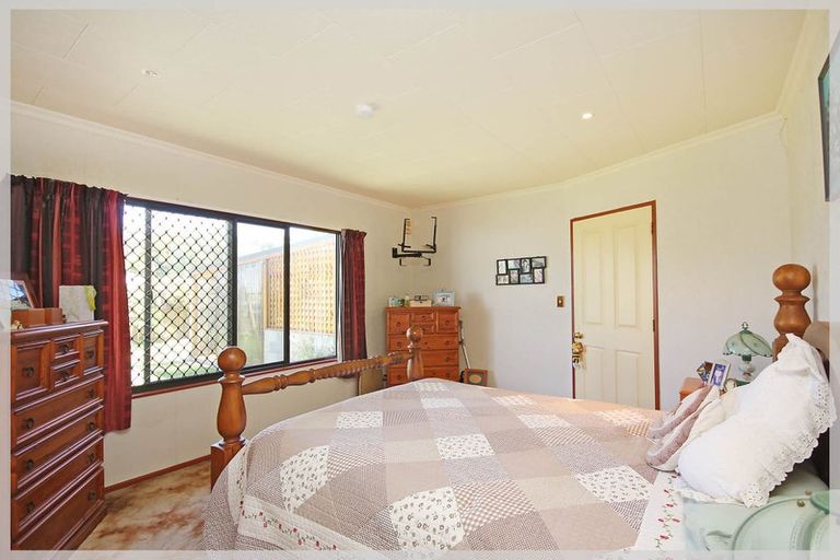 Photo of property in 5 Teppett Place, Foxton Beach, Foxton, 4815