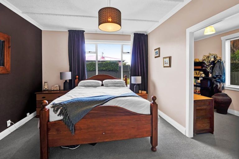 Photo of property in 77 Govett Avenue, Frankleigh Park, New Plymouth, 4310