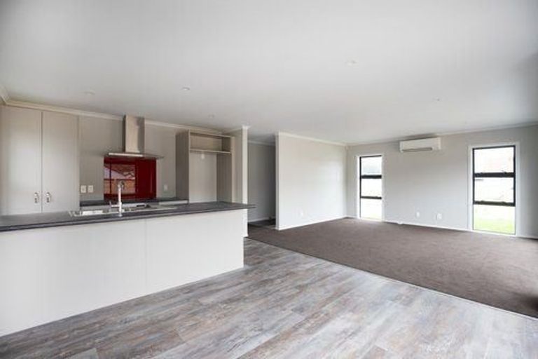 Photo of property in 1 Te Ara O Roimata, Wainuiomata, Lower Hutt, 5014