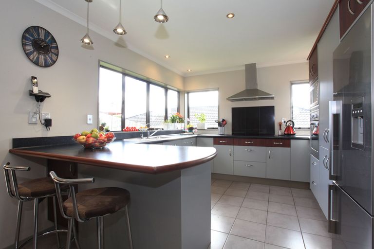 Photo of property in 59 Twickenham Place, Nawton, Hamilton, 3200