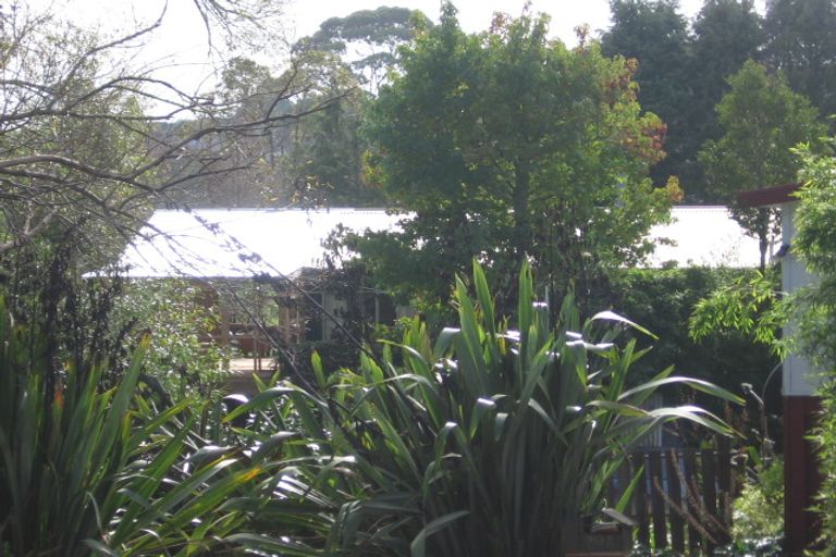 Photo of property in 1/29 Kaurilands Road, Titirangi, Auckland, 0604