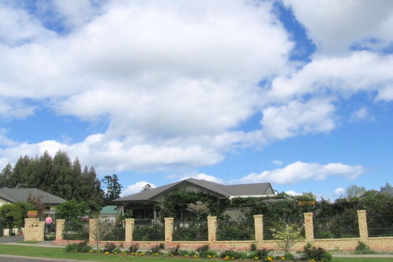 Photo of property in 46 Balmoral Drive, Hilltop, Taupo, 3330