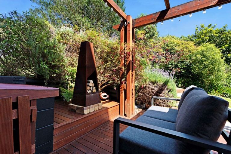 Photo of property in 32 Hadfield Road, Peka Peka, Waikanae, 5391