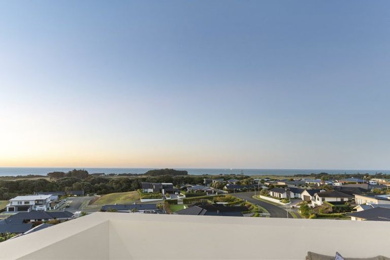 Photo of property in 9b Impact Avenue, Bell Block, New Plymouth, 4312