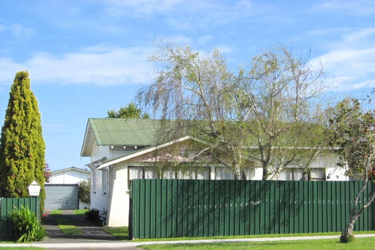 Photo of property in 71 Gonville Avenue, Gonville, Whanganui, 4501