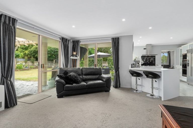 Photo of property in 2 Fernwater Place, Flagstaff, Hamilton, 3210