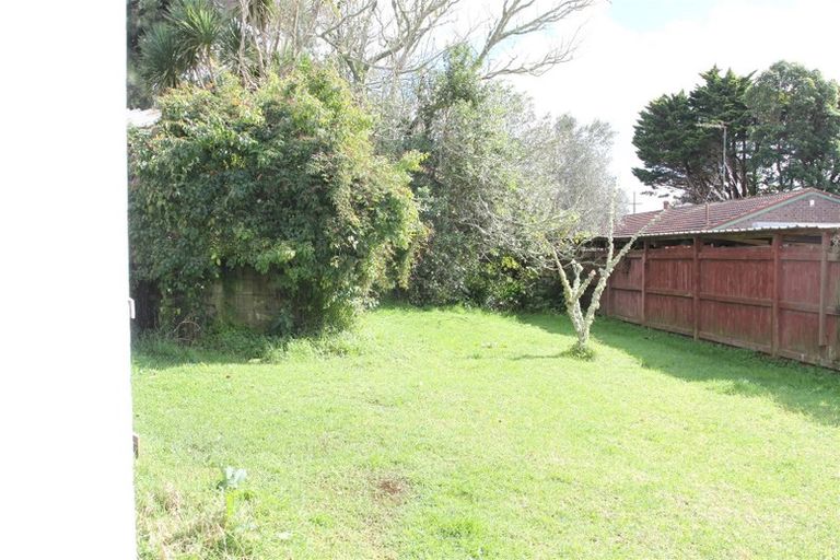 Photo of property in 1/41 Koromiko Street, New Lynn, Auckland, 0600
