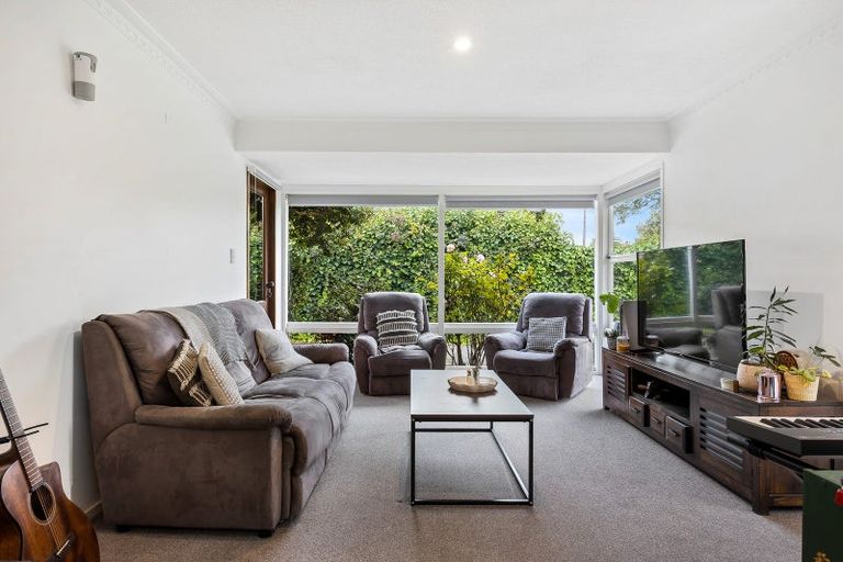 Photo of property in 91 Memorial Avenue, Ilam, Christchurch, 8053