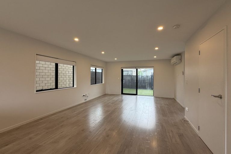 Photo of property in 6 Kearns Drive, Hobsonville, Auckland, 0616