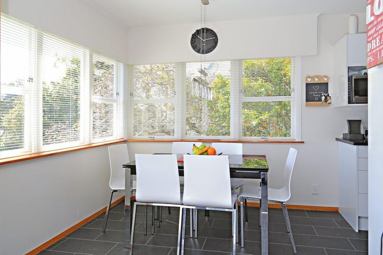 Photo of property in 33 Lawrence Crescent, Hillpark, Auckland, 2102