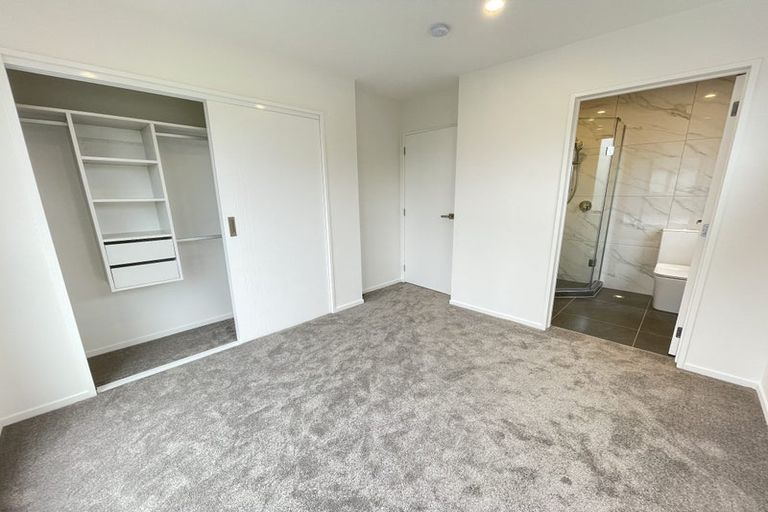 Photo of property in 13e Glendhu Road, Bayview, Auckland, 0629