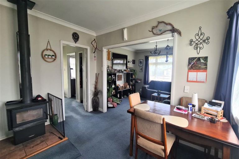 Photo of property in 10 Tennyson Street, Opunake, 4616