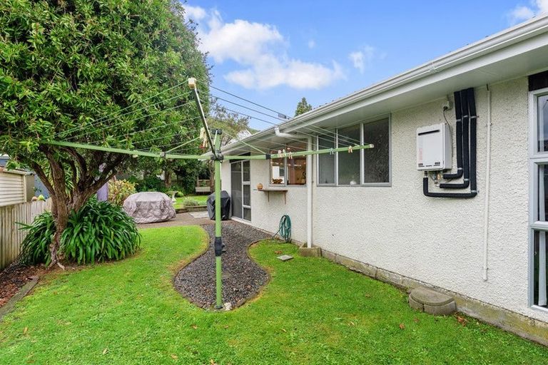 Photo of property in 35 Pehi Kupa Street, Waikanae, 5036