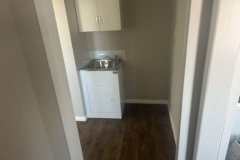 Photo of property in 54 Seddon Street, Takaro, Palmerston North, 4412