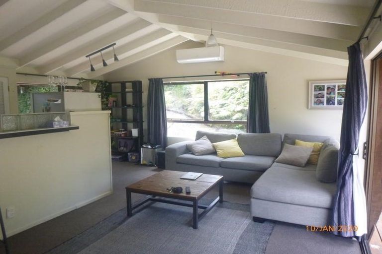 Photo of property in 43 Birdwood Road, Swanson, Auckland, 0612