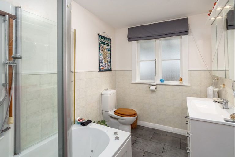 Photo of property in 18 Esther Street, Martinborough, 5711