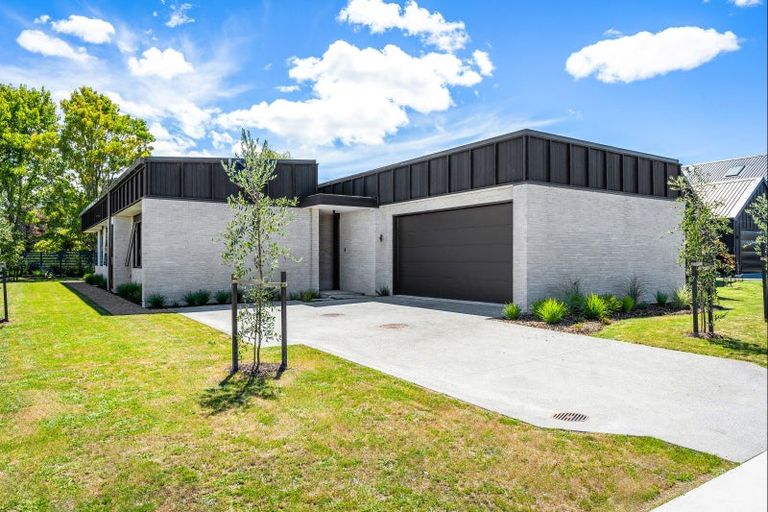 Photo of property in 7 Kewini Grove, Matakana, 0985