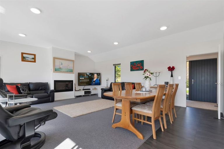 Photo of property in 6 Hallfield Drive, Ohoka, Kaiapoi, 7692