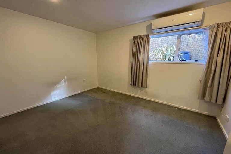 Photo of property in 2/288 Sunset Road, Windsor Park, Auckland, 0632