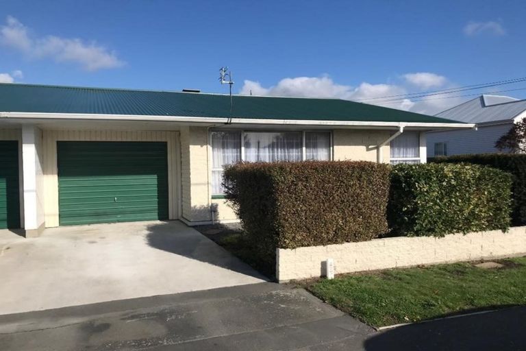 Photo of property in 2/109 Domain Terrace, Spreydon, Christchurch, 8024