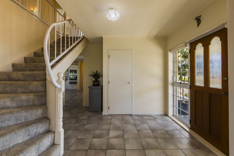 Photo of property in 81 Churchill Drive, Taradale, Napier, 4112