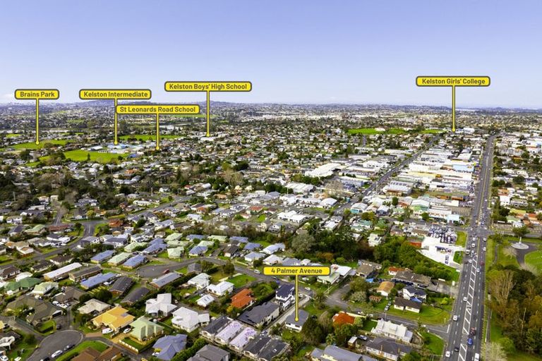 Photo of property in 4 Palmer Avenue, Glen Eden, Auckland, 0602
