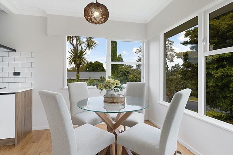 Photo of property in 60 Hilling Street, Titirangi, Auckland, 0604