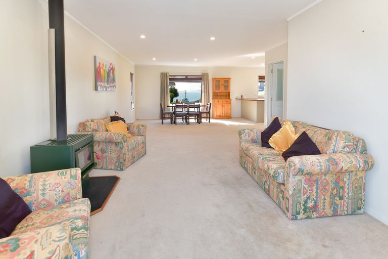 Photo of property in 81 Vipond Road, Stanmore Bay, Whangaparaoa, 0932