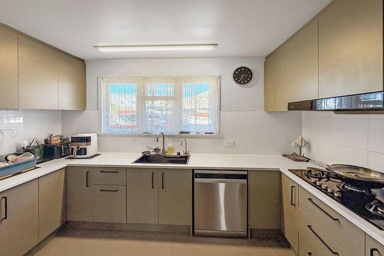 Photo of property in 48 Bournemouth Crescent, Aranui, Christchurch, 8061