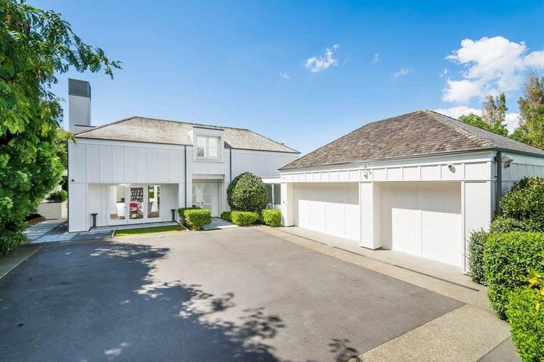 Photo of property in 35 View Road, Campbells Bay, Auckland, 0630